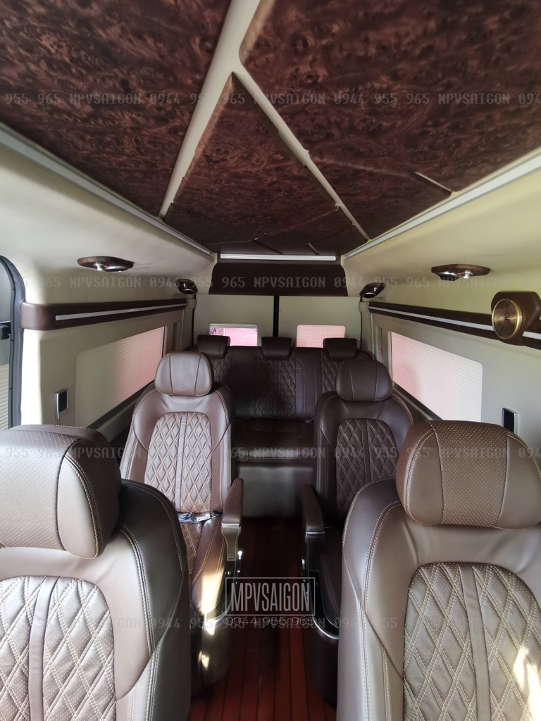 Nâng cấp ghế Limousine Ford Transit