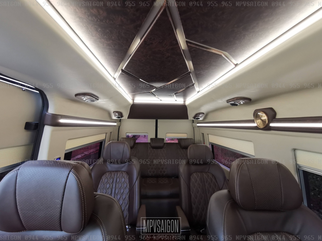 Nâng cấp ghế Limousine Ford Transit