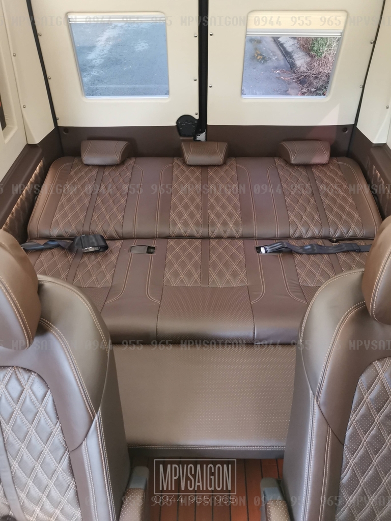 Nâng cấp ghế Limousine Ford Transit