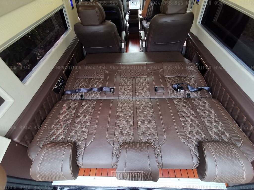 Nâng cấp ghế Limousine Ford Transit
