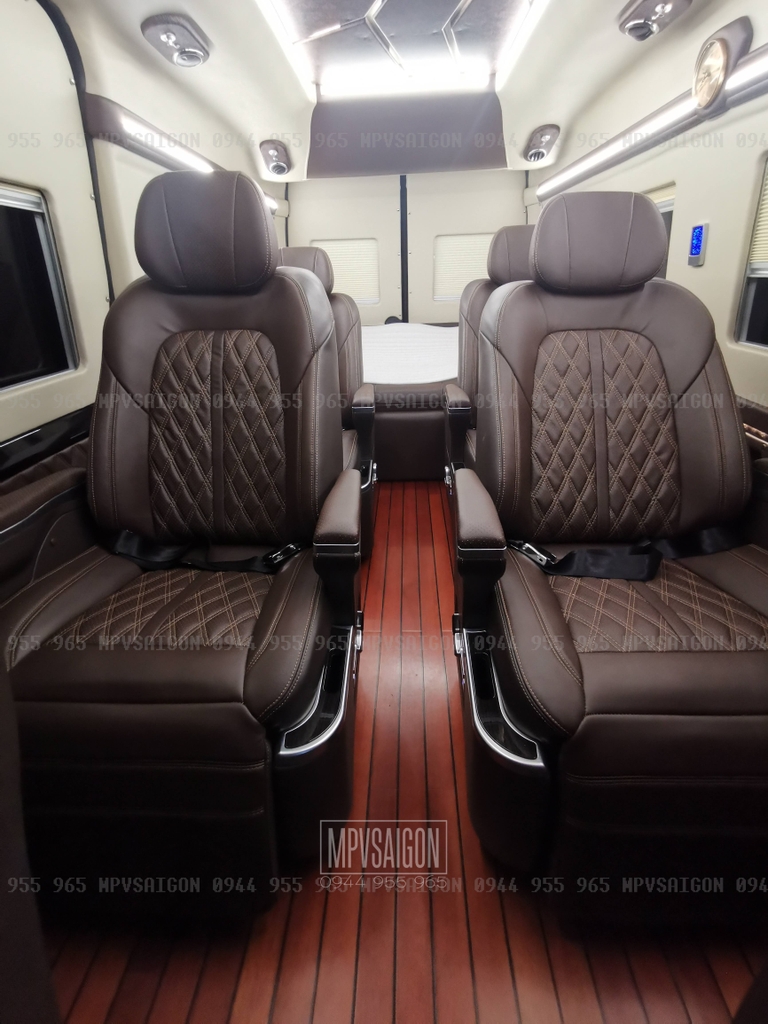 Nâng cấp ghế Limousine Ford Transit