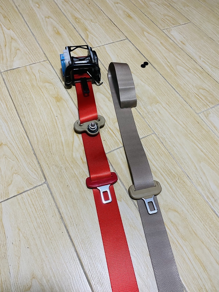 Đổi màu sắc dây đai an toàn xe ô tô- thay dây an toàn xe ô tô