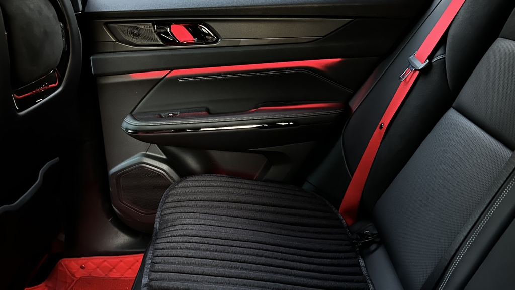 Đổi màu sắc dây đai an toàn xe ô tô- thay dây an toàn xe ô tô