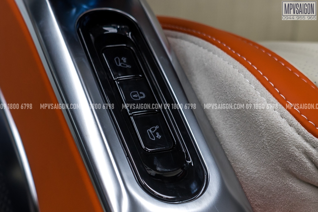 Ghế Limousine nhập khẩu Pha lê Crystal 4.0: Báo giá mới nhất