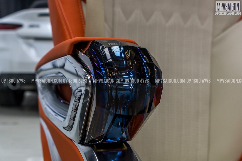 Ghế Limousine nhập khẩu Pha lê Crystal 4.0: Báo giá mới nhất