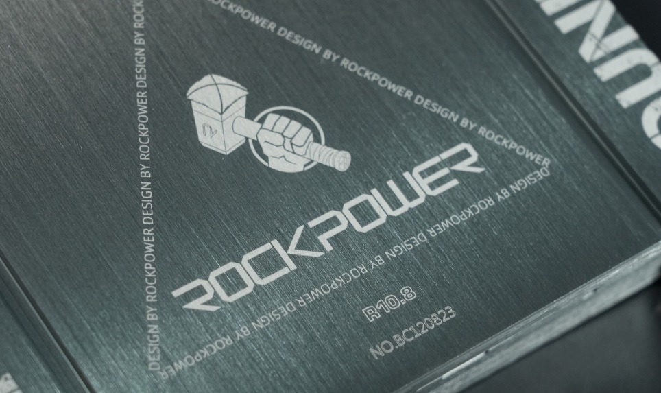 DSP R10.8 Rockpower - 10 kênh tín hiệu low level RCA - 8 kênh amply