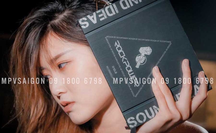 DSP R10.8 Rockpower - 10 kênh tín hiệu low level RCA - 8 kênh amply