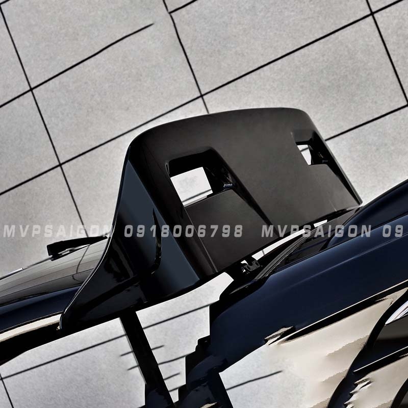Đuôi gió cánh lướt gió mới nhất cho Benz V250