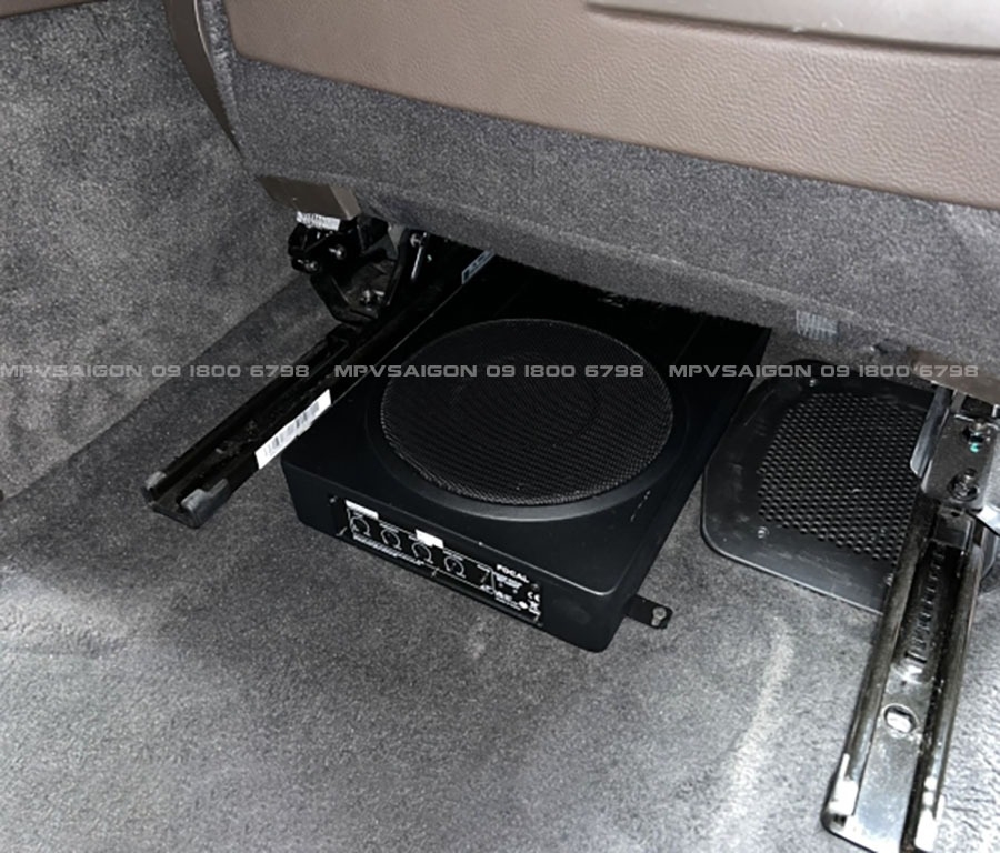 Focal Isub Active - Sub gầm ghế nổi tiếng từ Focal Pháp