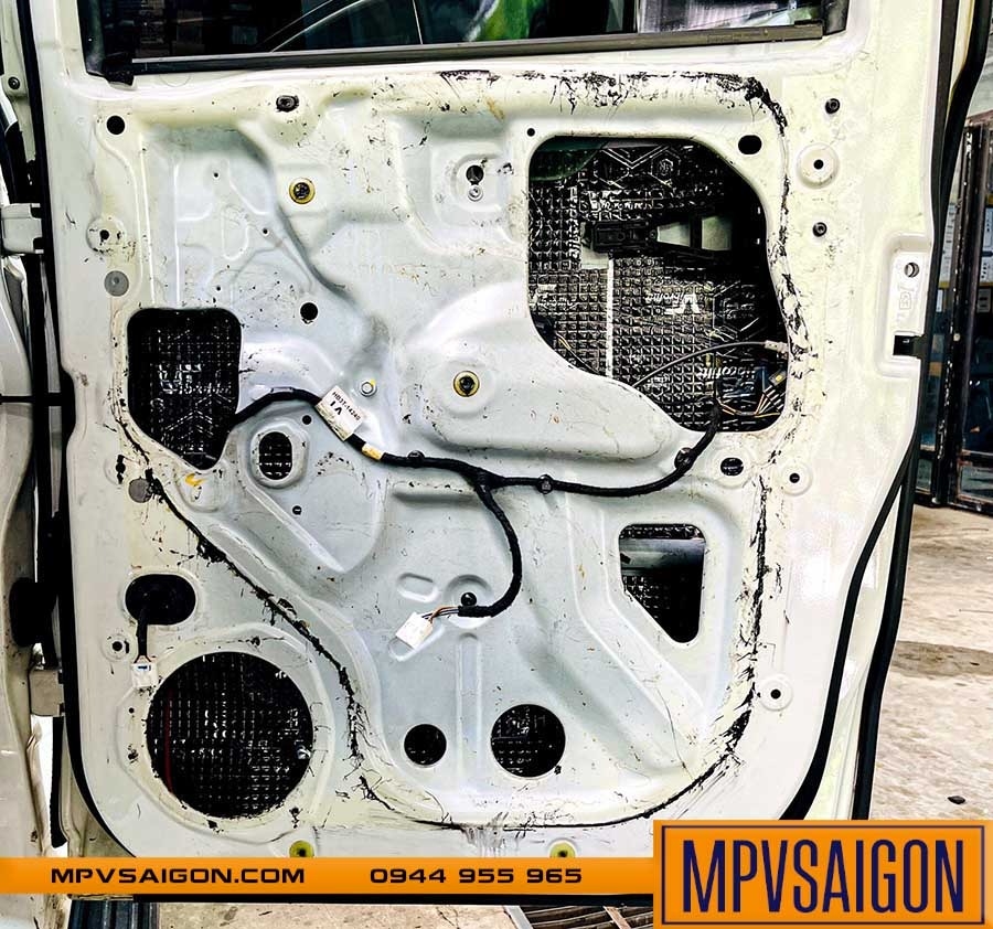 FORD RANGER NÂNG CẤP LOA FOCAL- ÂM THANH 3 WAYS TỪ PHÁP