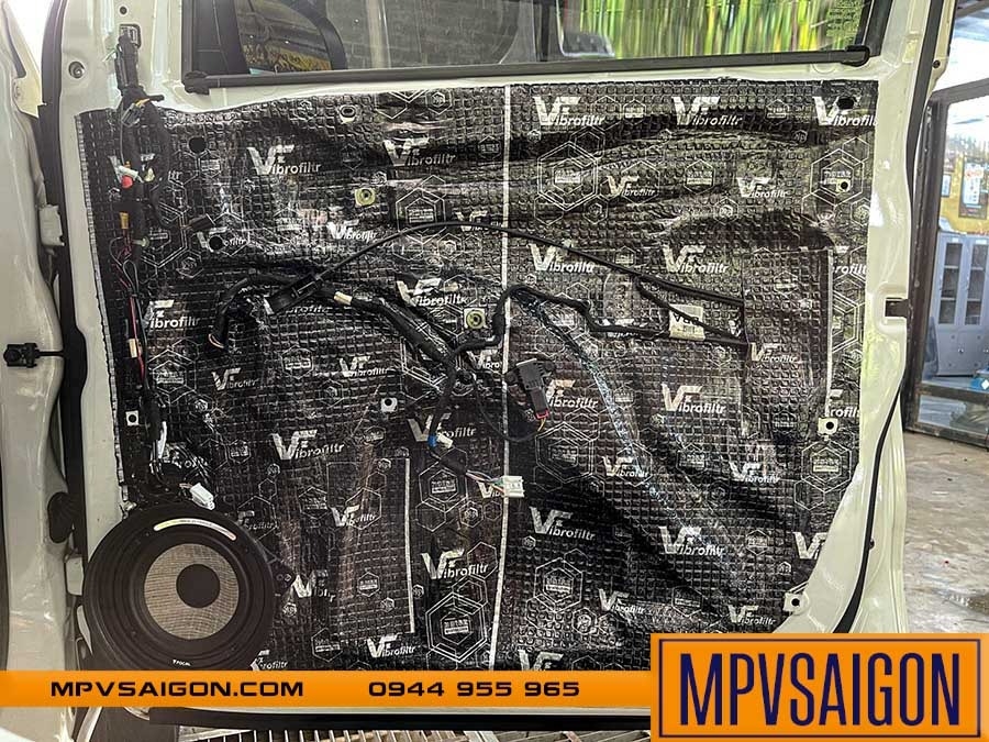 FORD RANGER NÂNG CẤP LOA FOCAL- ÂM THANH 3 WAYS TỪ PHÁP