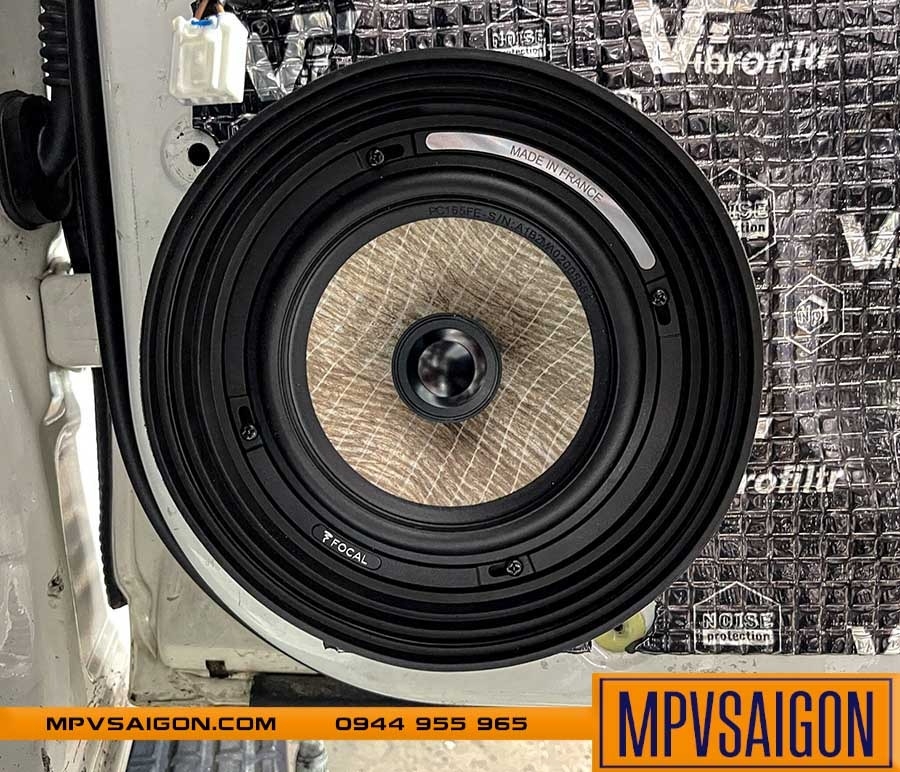 FORD RANGER NÂNG CẤP LOA FOCAL- ÂM THANH 3 WAYS TỪ PHÁP