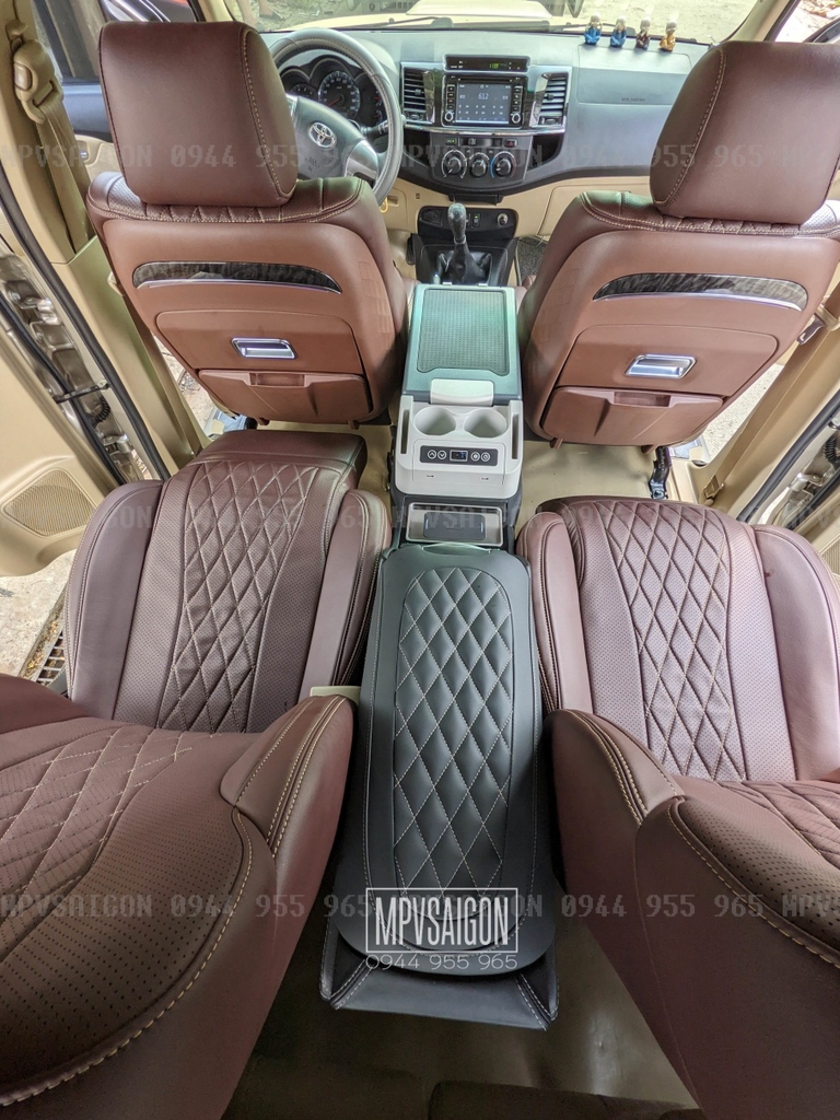 Toyota Fortuner nâng cấp ghế VIP Limousine chỉnh điện matxa cao cấp