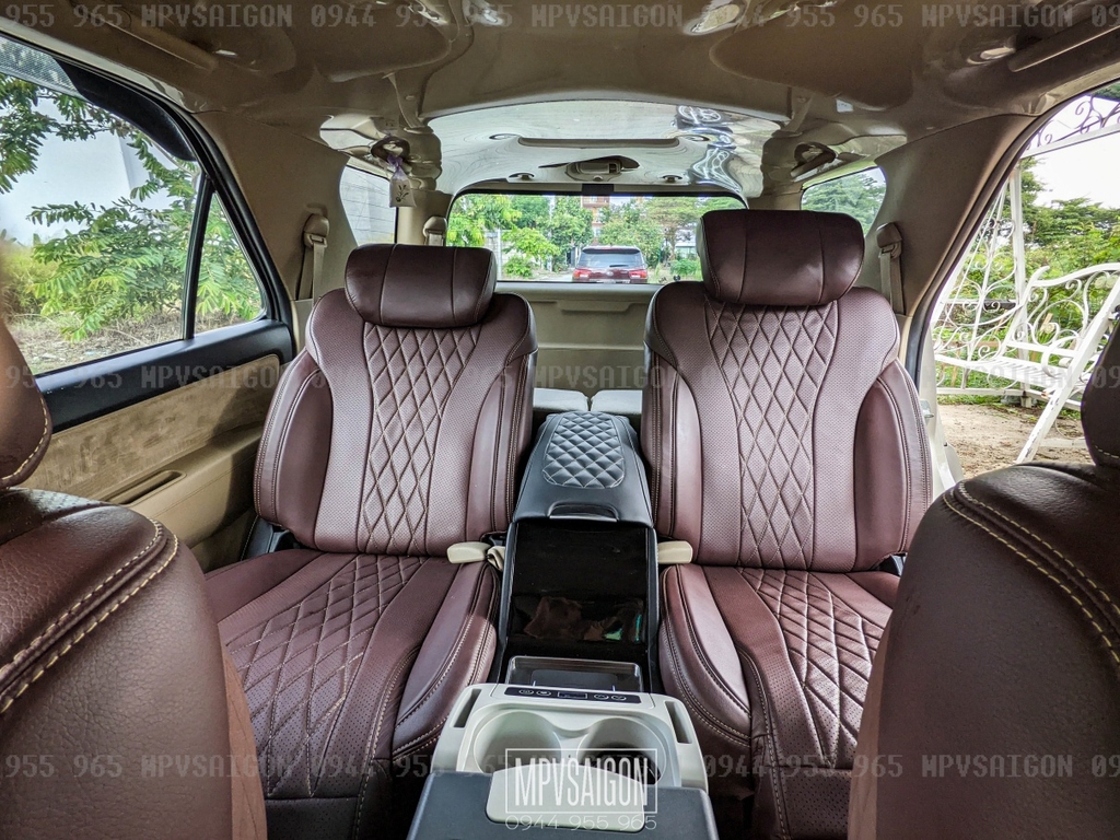 Toyota Fortuner nâng cấp ghế VIP Limousine chỉnh điện matxa cao cấp