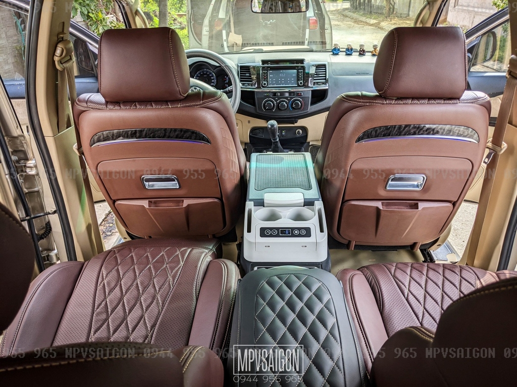 Toyota Fortuner nâng cấp ghế VIP Limousine chỉnh điện matxa cao cấp