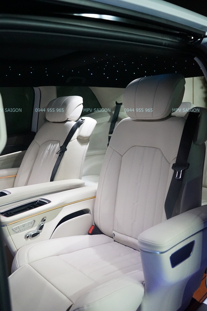 Volkswagen Viloran độ ghế Mercedes Benz V250 V260 Limousine