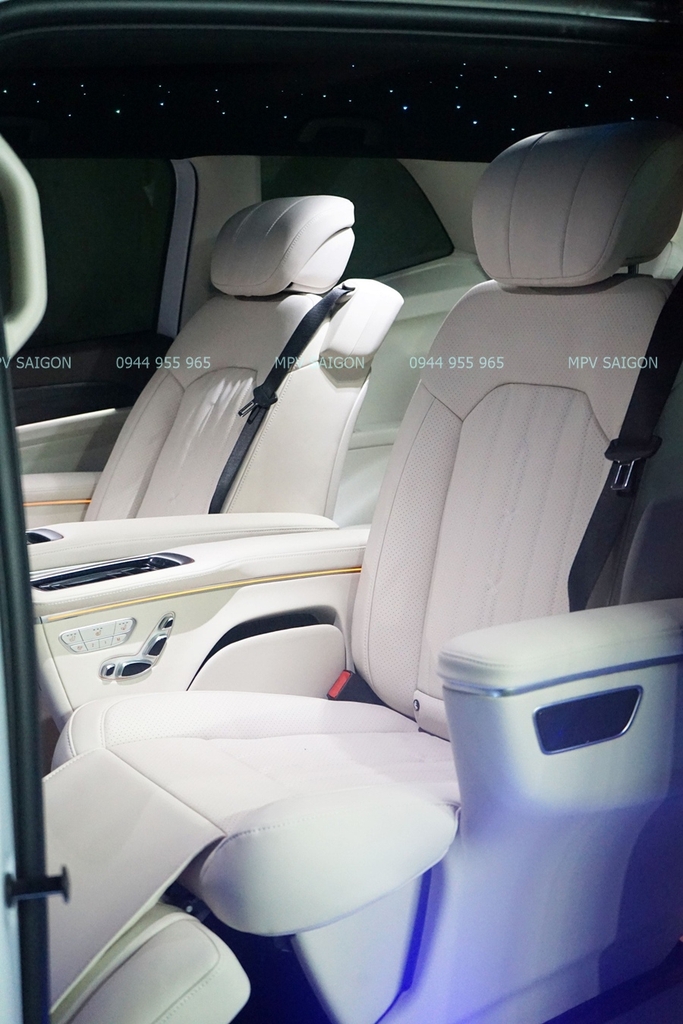 Volkswagen Viloran độ ghế Mercedes Benz V250 V260 Limousine