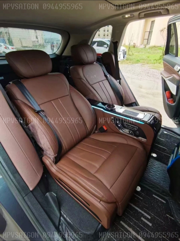 Ghế Limousine nhập khẩu BMW X5: Kỹ thuật và báo giá mới nhất
