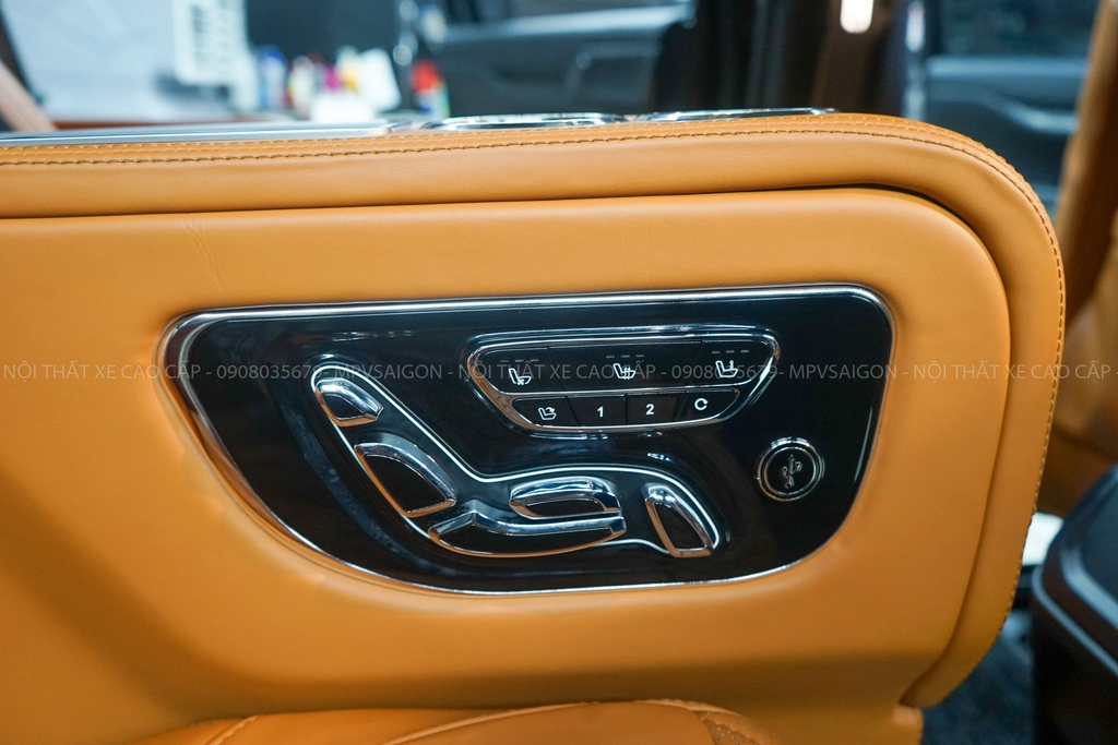 Nâng cấp ghế Limousine Ford Everest 2025: kinh nghiệm và báo giá mới nhất