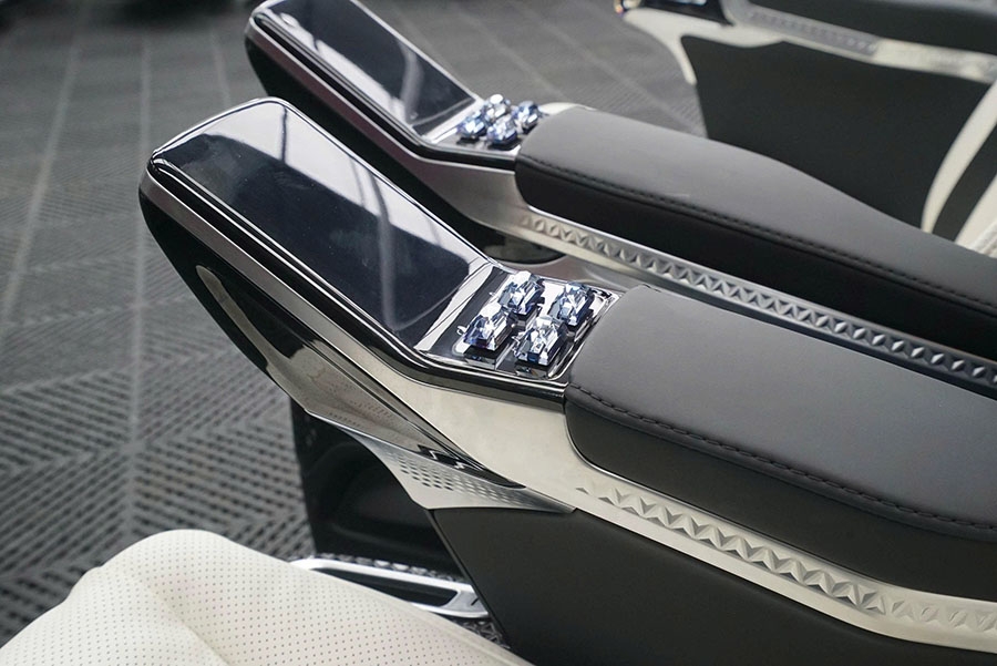 Ghế limousine Master II tại MPVSAIGON