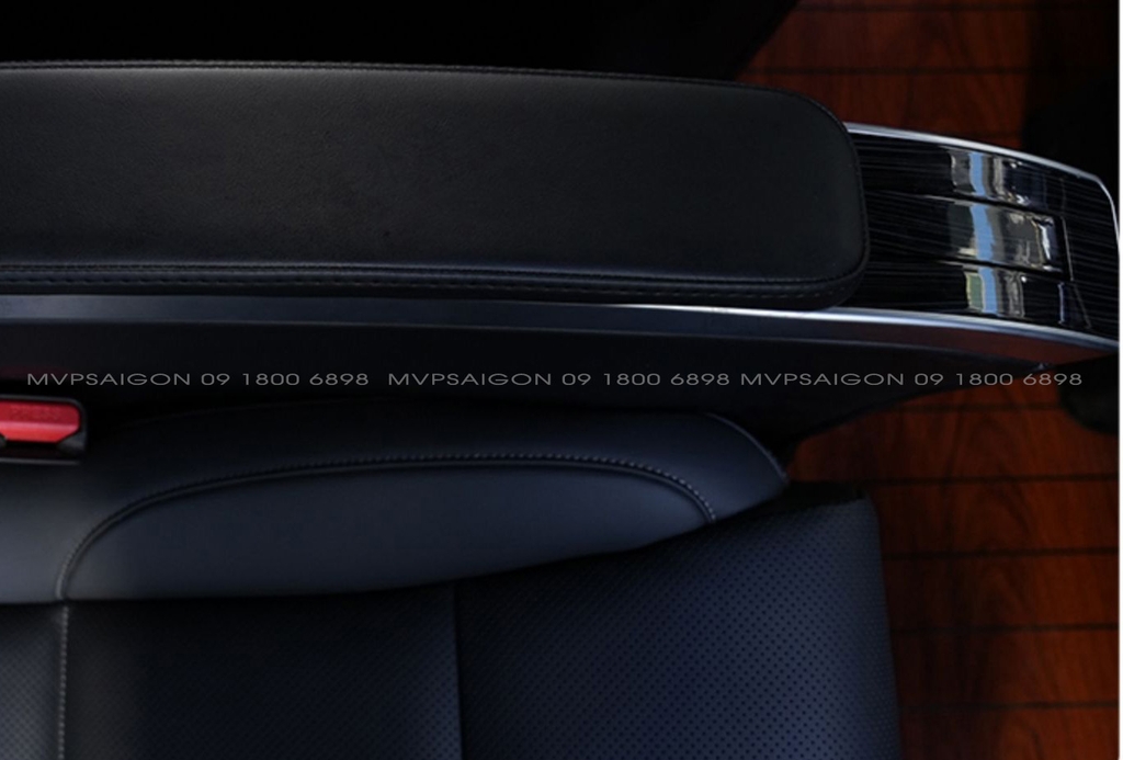 Ghế Limousine thương gia có bàn xếp gọn trong tay ghế