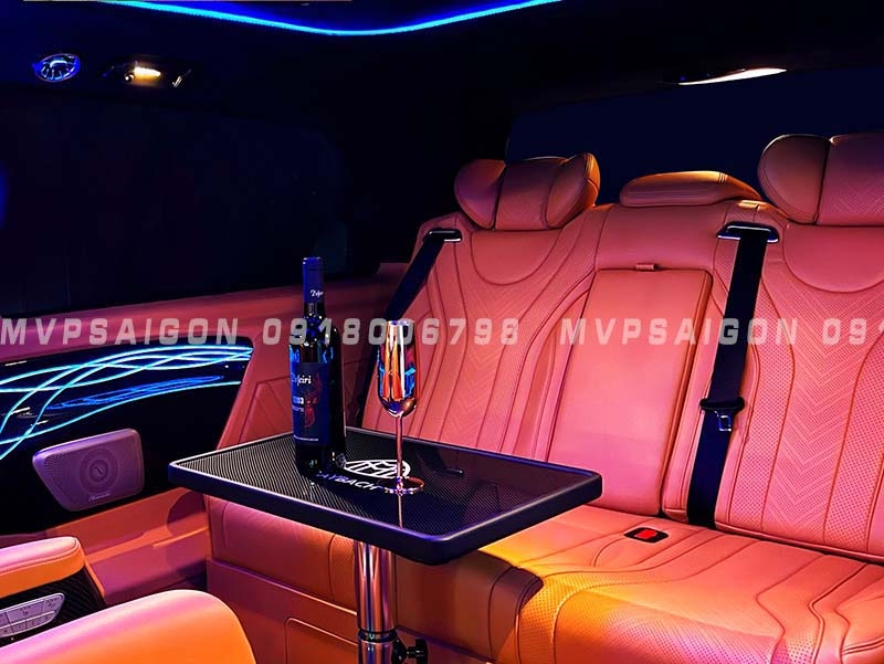 Ghế sofa băng ba ngả giường phẳng matxa dành riêng Benz V250