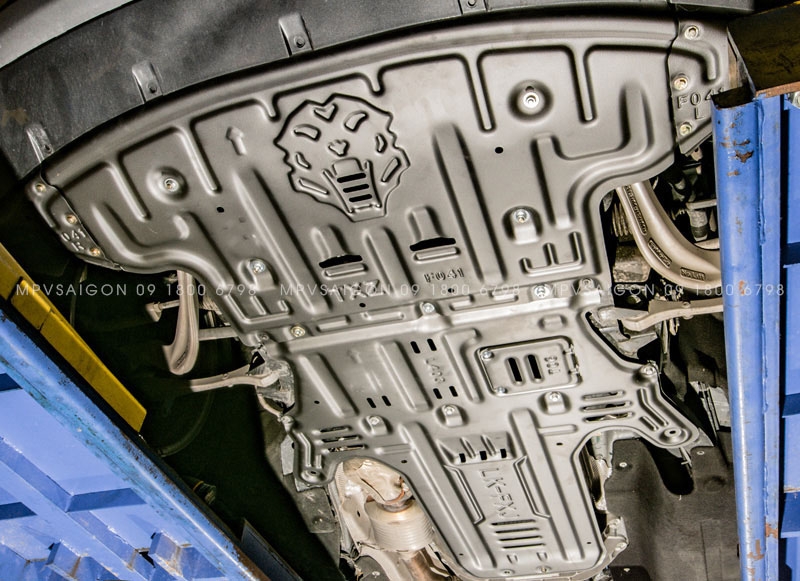 Giáp gầm bảo vệ động cơ Ford Explorer