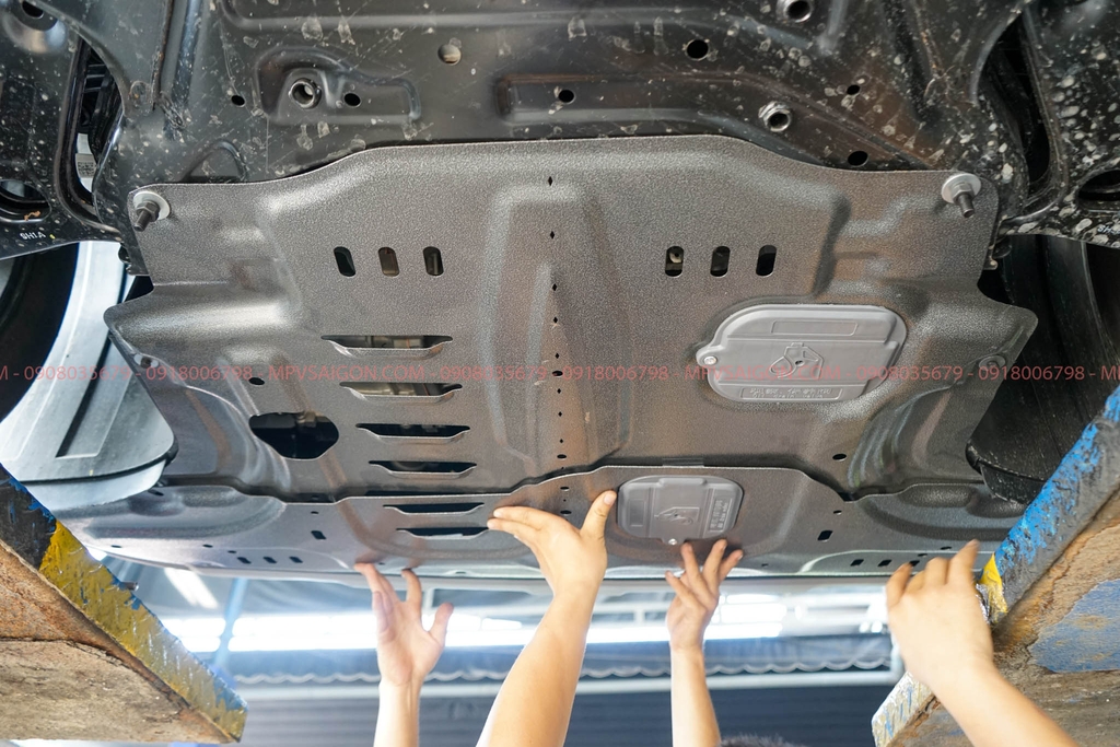 Tấm bảo vệ động cơ- giáp gầm Hyundai Custin