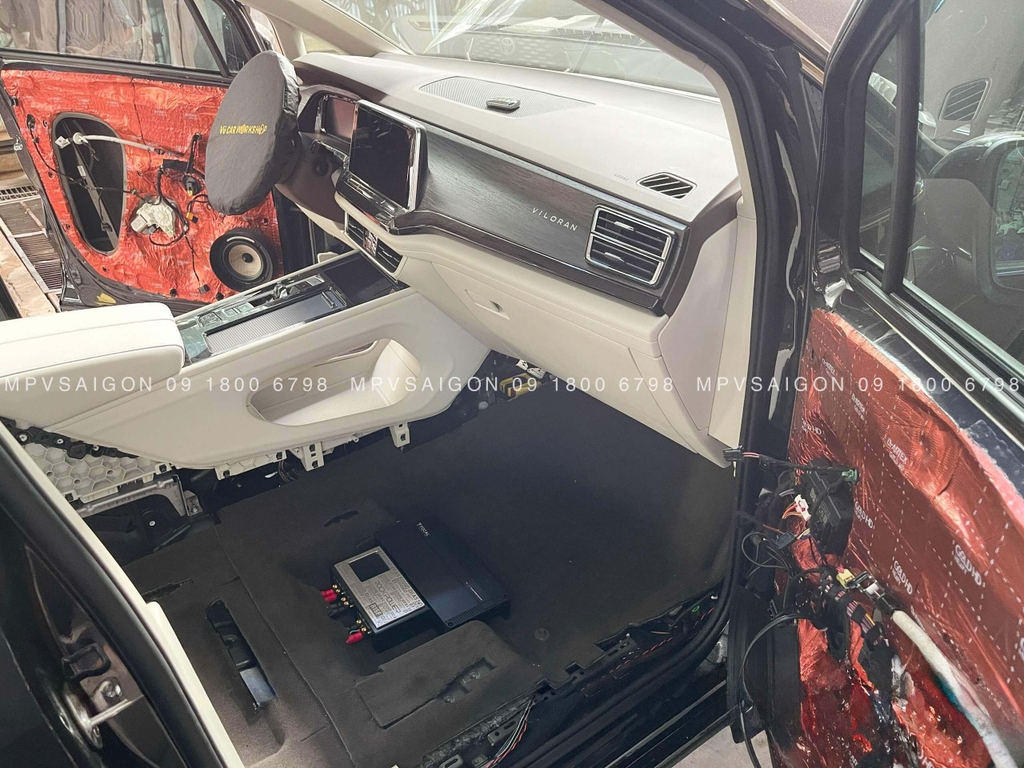 Hệ Thống Âm Thanh Đỉnh Cao Dành Cho Volkswagen Viloran: Bản Độ Gần 300 Triệu