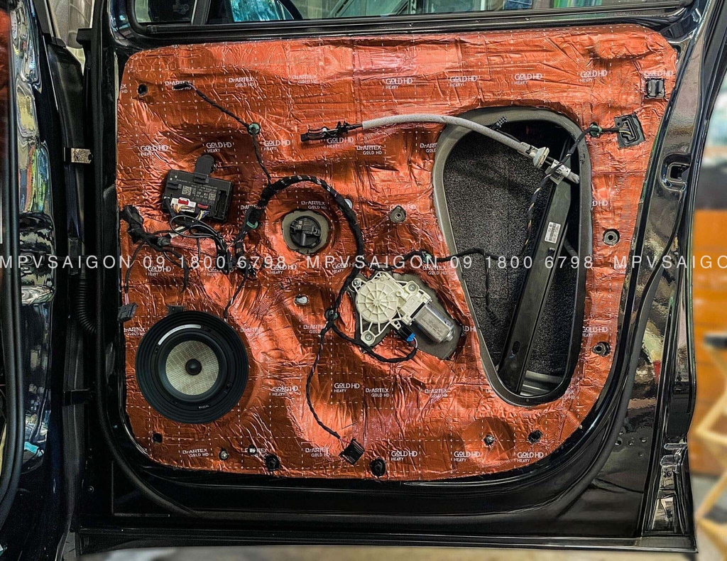 Hệ Thống Âm Thanh Đỉnh Cao Dành Cho Volkswagen Viloran: Bản Độ Gần 300 Triệu