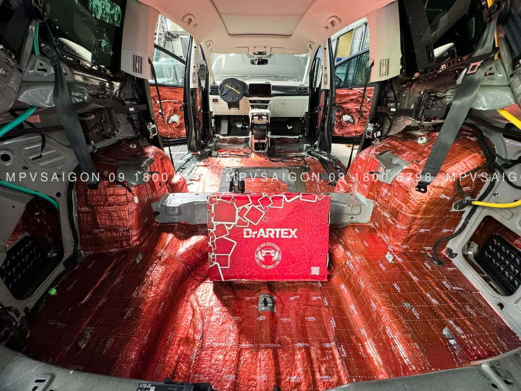 Hệ Thống Âm Thanh Đỉnh Cao Dành Cho Volkswagen Viloran: Bản Độ Gần 300 Triệu