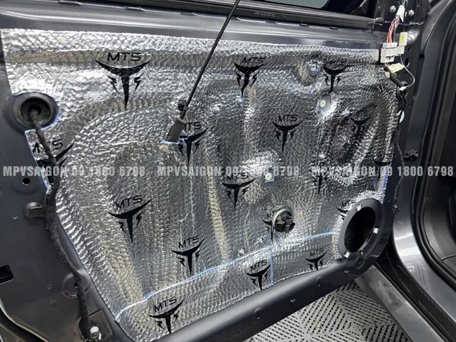 Hệ Thống Loa và Cách Âm Chống Ồn Cho xe VinFast VF3