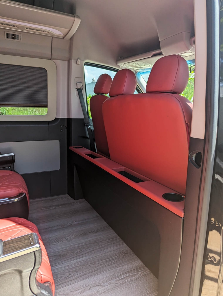 Nâng cấp ghế nội thất Hyundai Solati Limousine: Kinh nghiệm và bảng giá mới nhất