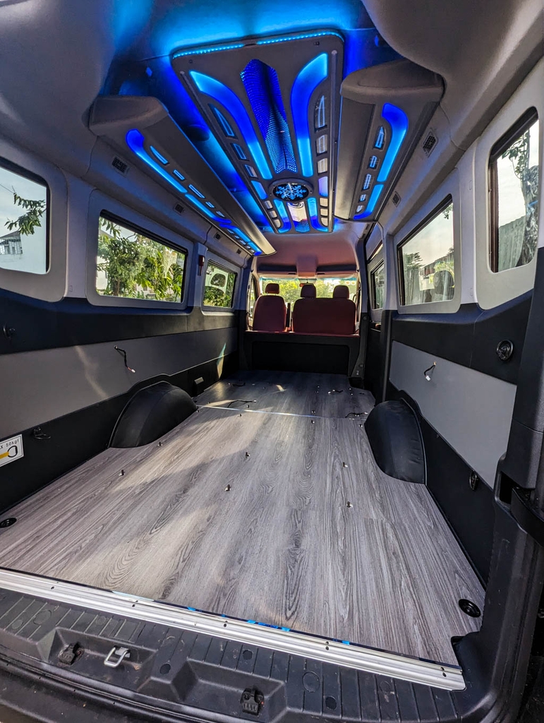 Nâng cấp ghế nội thất Hyundai Solati Limousine: Kinh nghiệm và bảng giá mới nhất