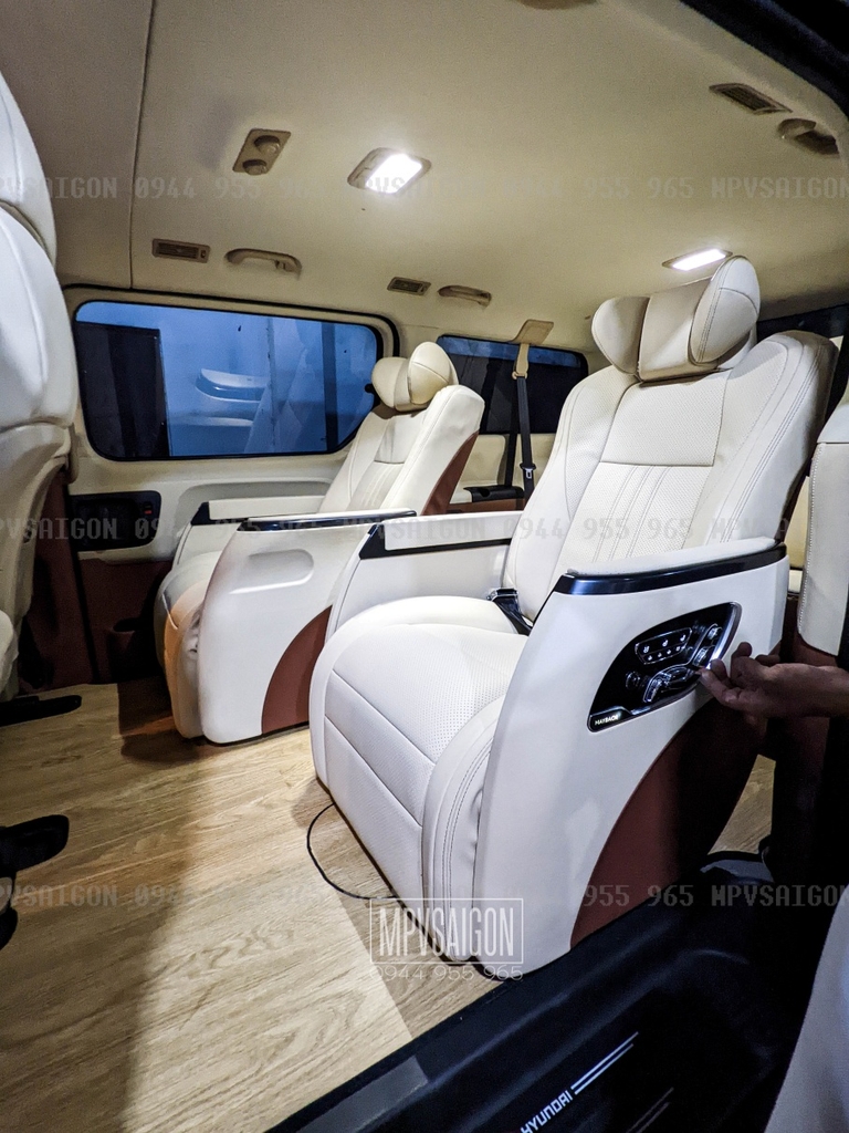 Nâng cấp ghế Limousine Hyundai Starex thương gia