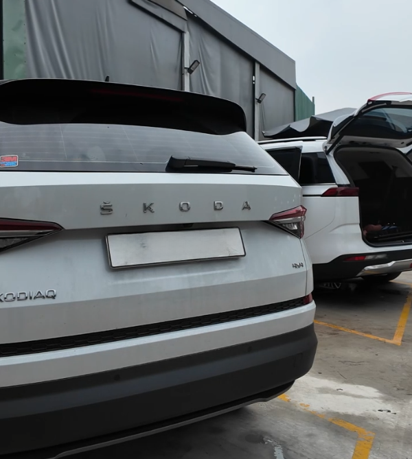 Skoda Kodiag phục hồi loa center vị trí lỗ chờ sẵn STEG MS-30 3”MIDRANGE