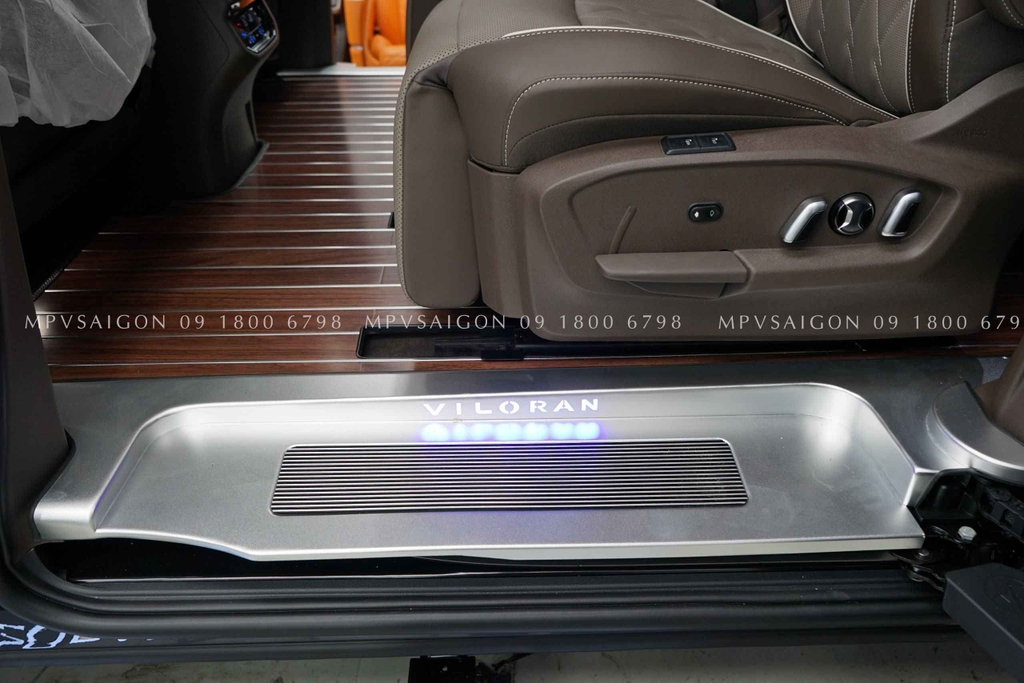 Sàn gỗ tự nhiên chỉ nhôm dành cho Volkswagen Viloran
