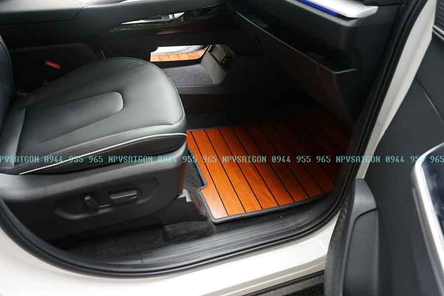 Sàn gỗ tự nhiên Hyundai Custin mẫu mới nhất 2025 tại MPVSAIGON