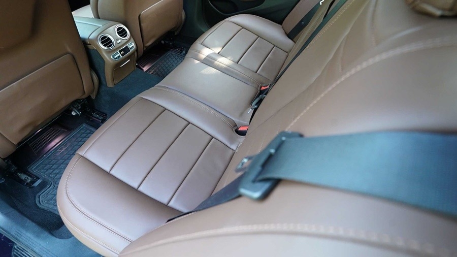 MERCEDES-BENZ E200 BỌC DA GHẾ