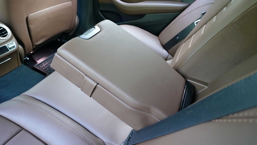 MERCEDES-BENZ E200 BỌC DA GHẾ