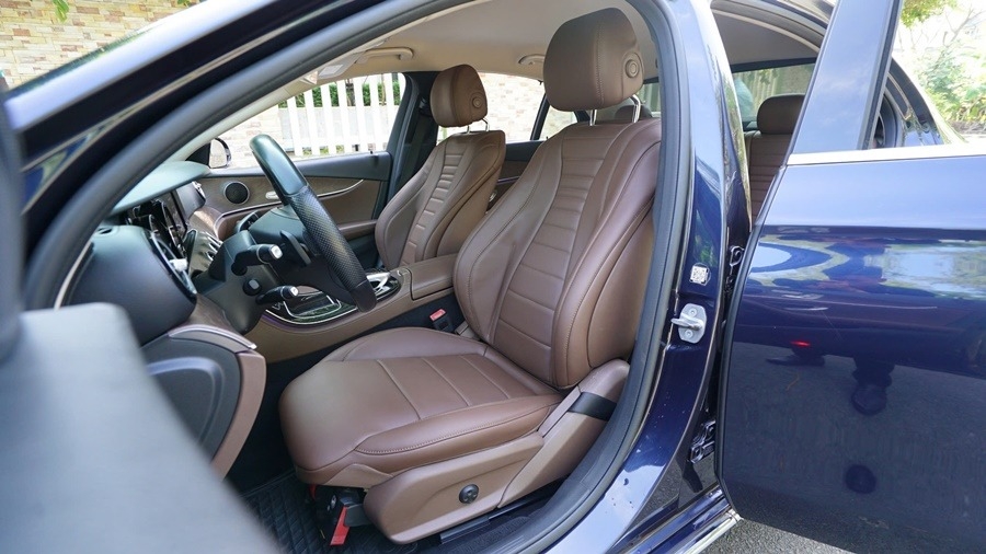 MERCEDES-BENZ E200 BỌC DA GHẾ