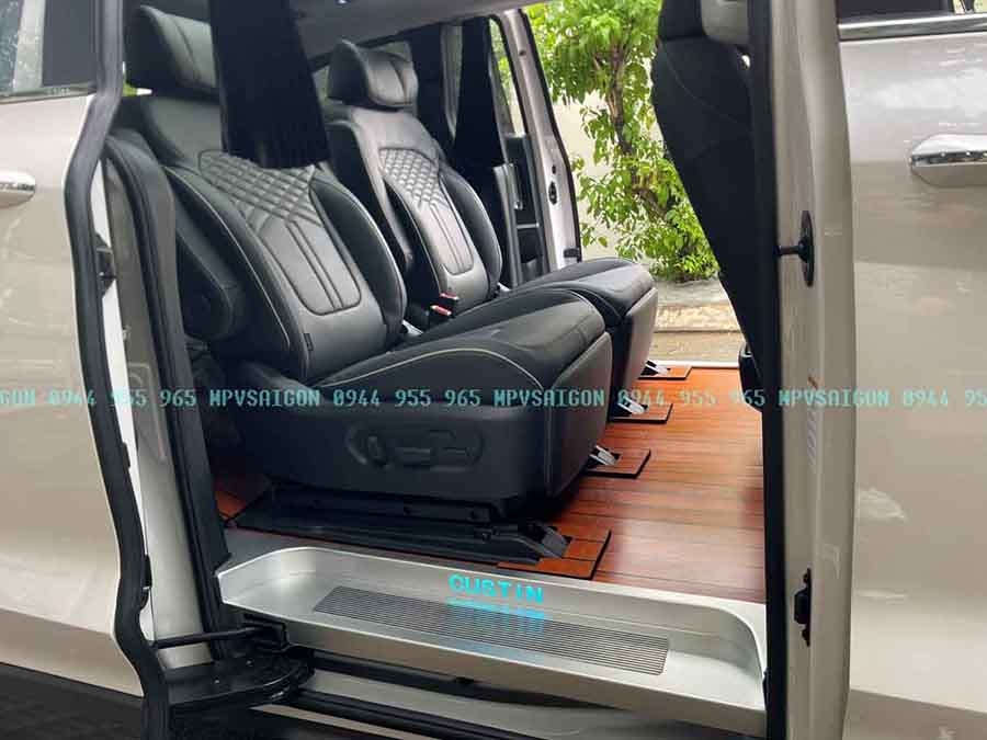 Sàn gỗ tự nhiên Hyundai Custin mẫu mới nhất 2025 tại MPVSAIGON