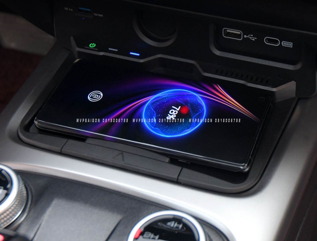 Khay sạc không dây - sạc nhanh 15W cho Volkswagen Viloran