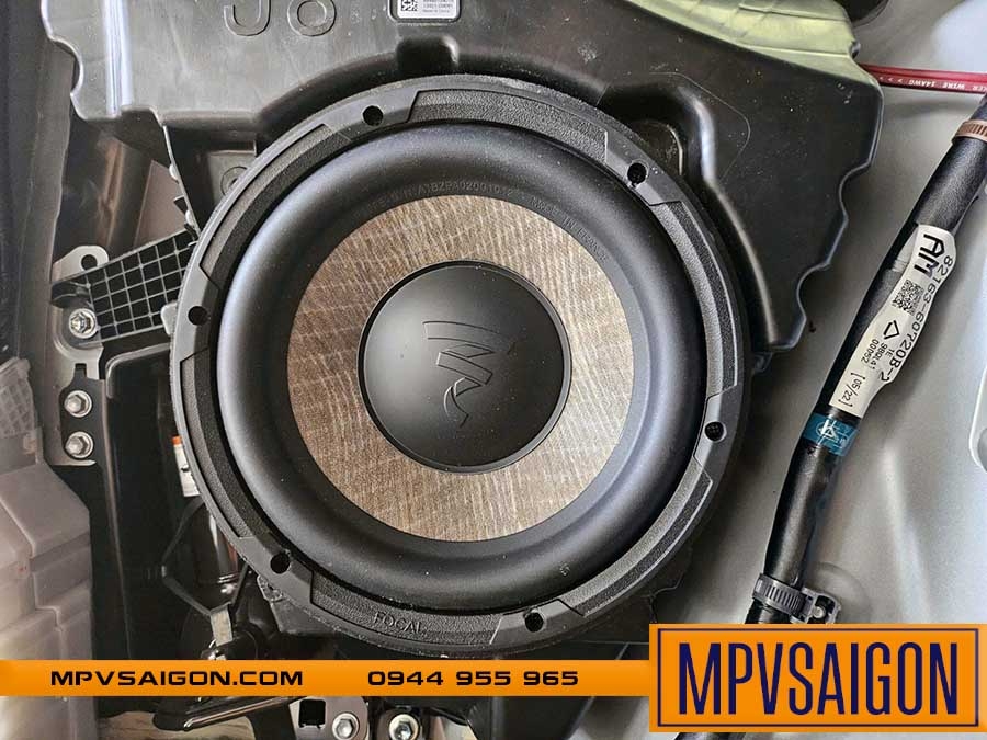 LAND CRUISER LC300 NÂNG CẤP LOA VỚI THƯƠNG HIỆU Ý VÀ PHÁP: GIẢI PHÁP NÂNG CẤP GIỮ ZIN TOÀN BỘ