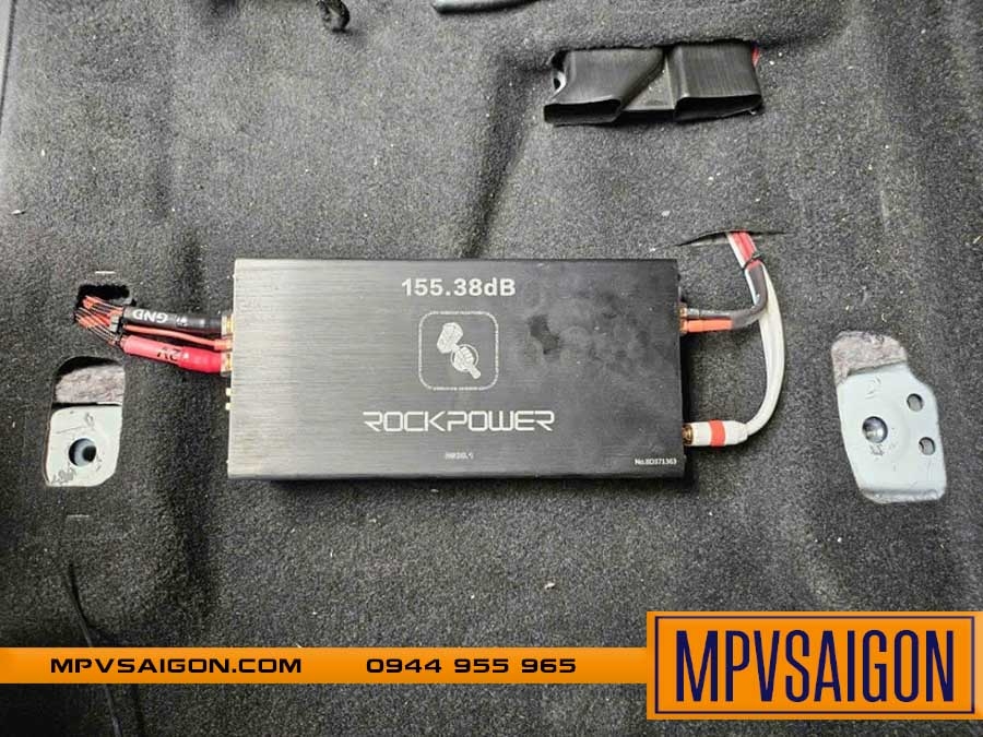 LAND CRUISER LC300 NÂNG CẤP LOA VỚI THƯƠNG HIỆU Ý VÀ PHÁP: GIẢI PHÁP NÂNG CẤP GIỮ ZIN TOÀN BỘ