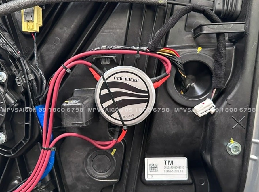 Loa lắp cánh cửa ô tô Rainbow SL - C620