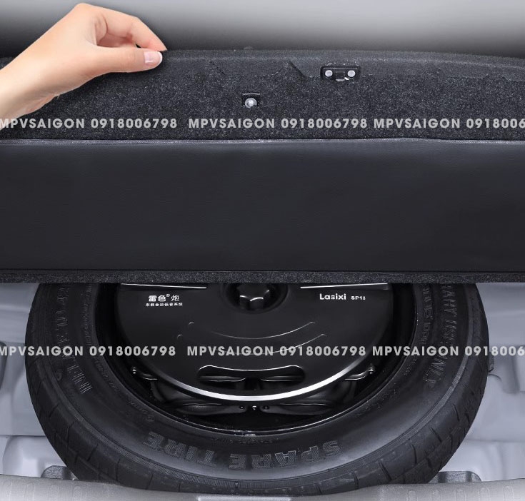 Loa siêu trầm đặt cốp/ hốc bánh sơ cua Volkswagen Viloran 2024