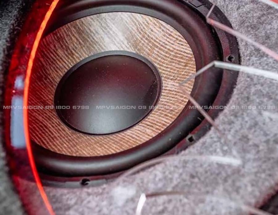 Focal P25 FE - Sub hơi 10 inch với màng Flax Evo độc quyền