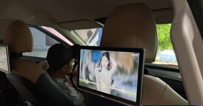 Màn hình gối đầu Kia Carnival 2024 2025