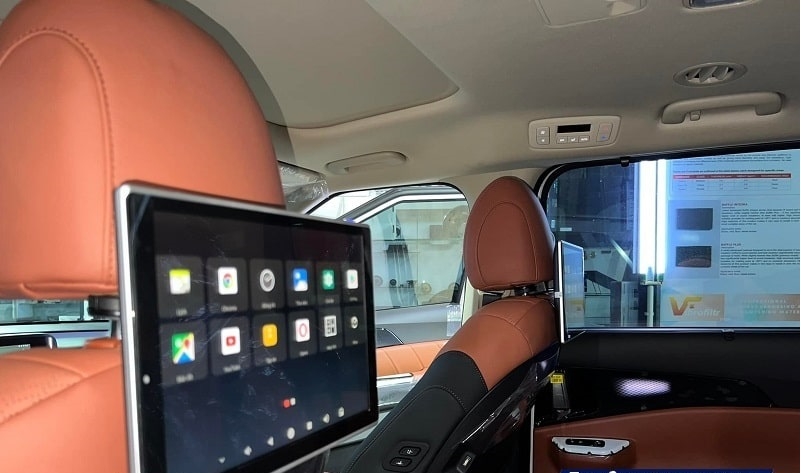 Màn hình gối đầu Kia Carnival 2024 2025